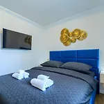 Luxury Modern North One Split