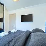 Luxury Modern North One *